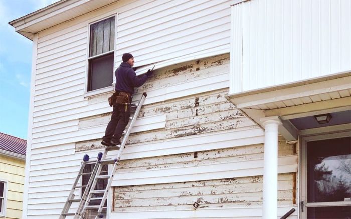 The 10 Best Vinyl Siding Repair Contractors Near Me